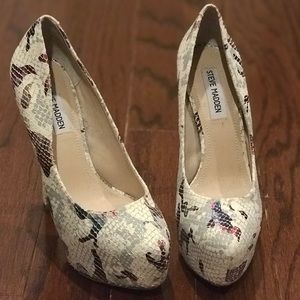 Multicolored Steve Madden Heels 👠.